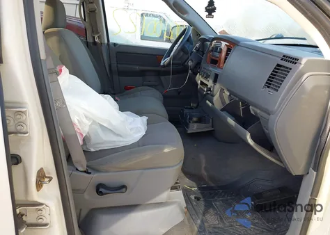 2006 Dodge Ram 1500 Slt/Trx4 Off Road/Sport z USA, uszkodzony, nr VIN 1D7HU18N66J192871